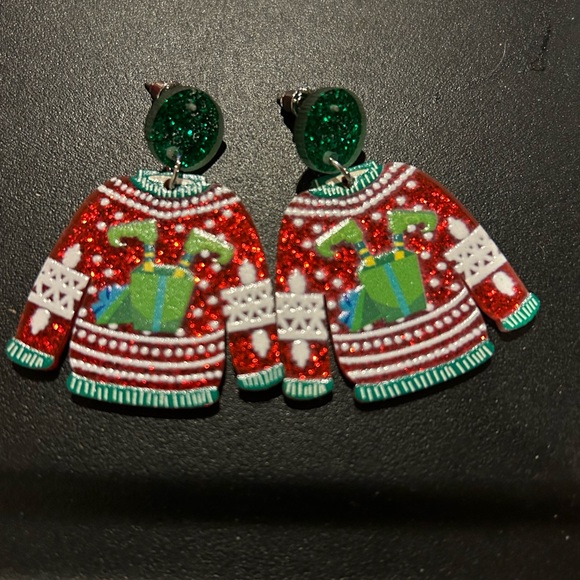 Ugly Christmas sweater earrings - Picture 2 of 3